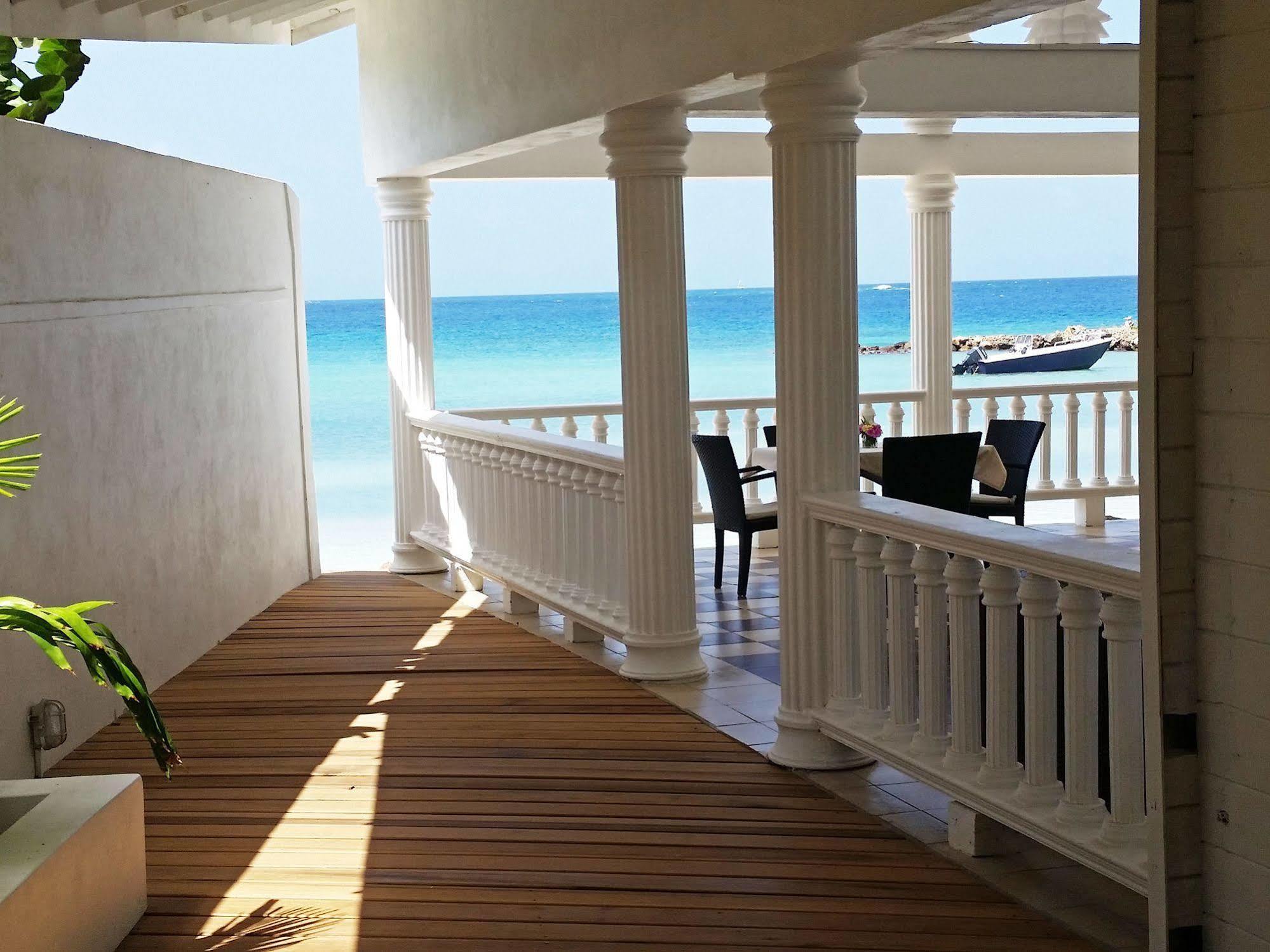 Davids Beach Hotel Clifton 外观 照片
